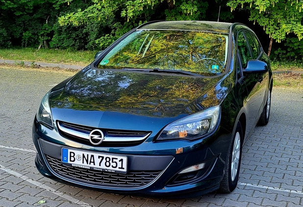 Opel Astra cena 24900 przebieg: 273000, rok produkcji 2015 z Łódź małe 277
